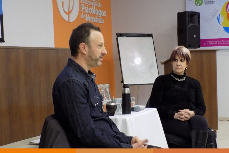 Conversatorio sobre Memoria, Derechos Humanos y Salud Mental [Galería]